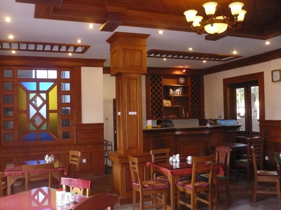 Mr. Charles Hotel Hsipaw Exterior photo